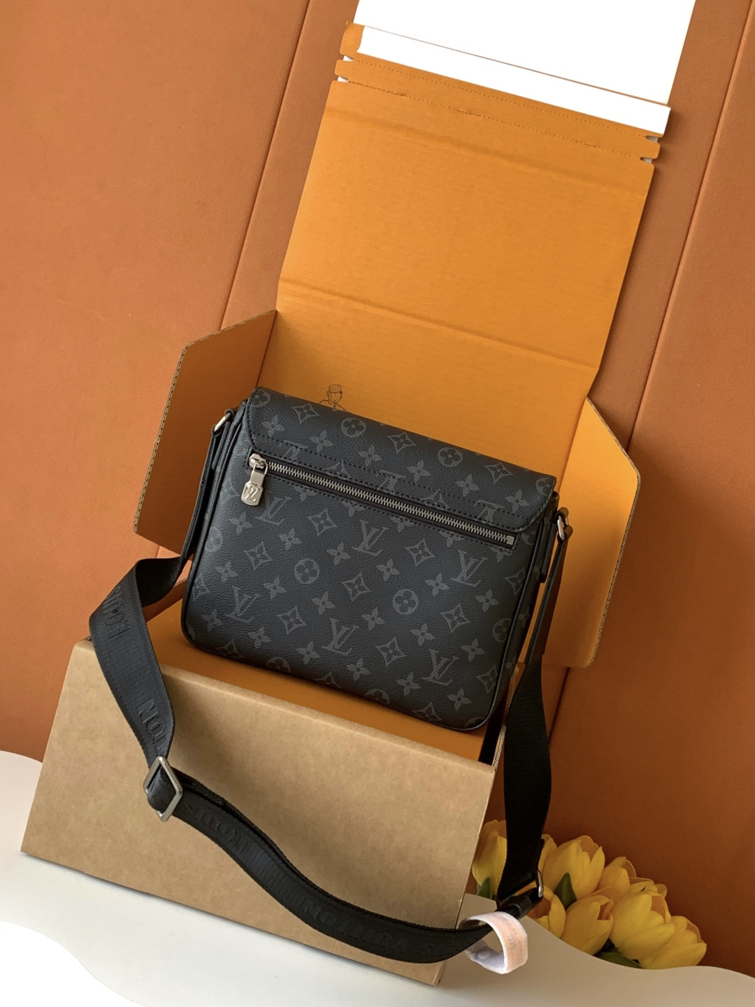 Louis Vuitton  ルイ・ヴィトン シーズナル ワンショルダーバッグ 