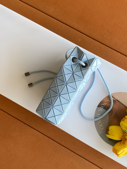 イッセイミヤケ「Issey Miyake」LUCENTシリーズ トートバッグ