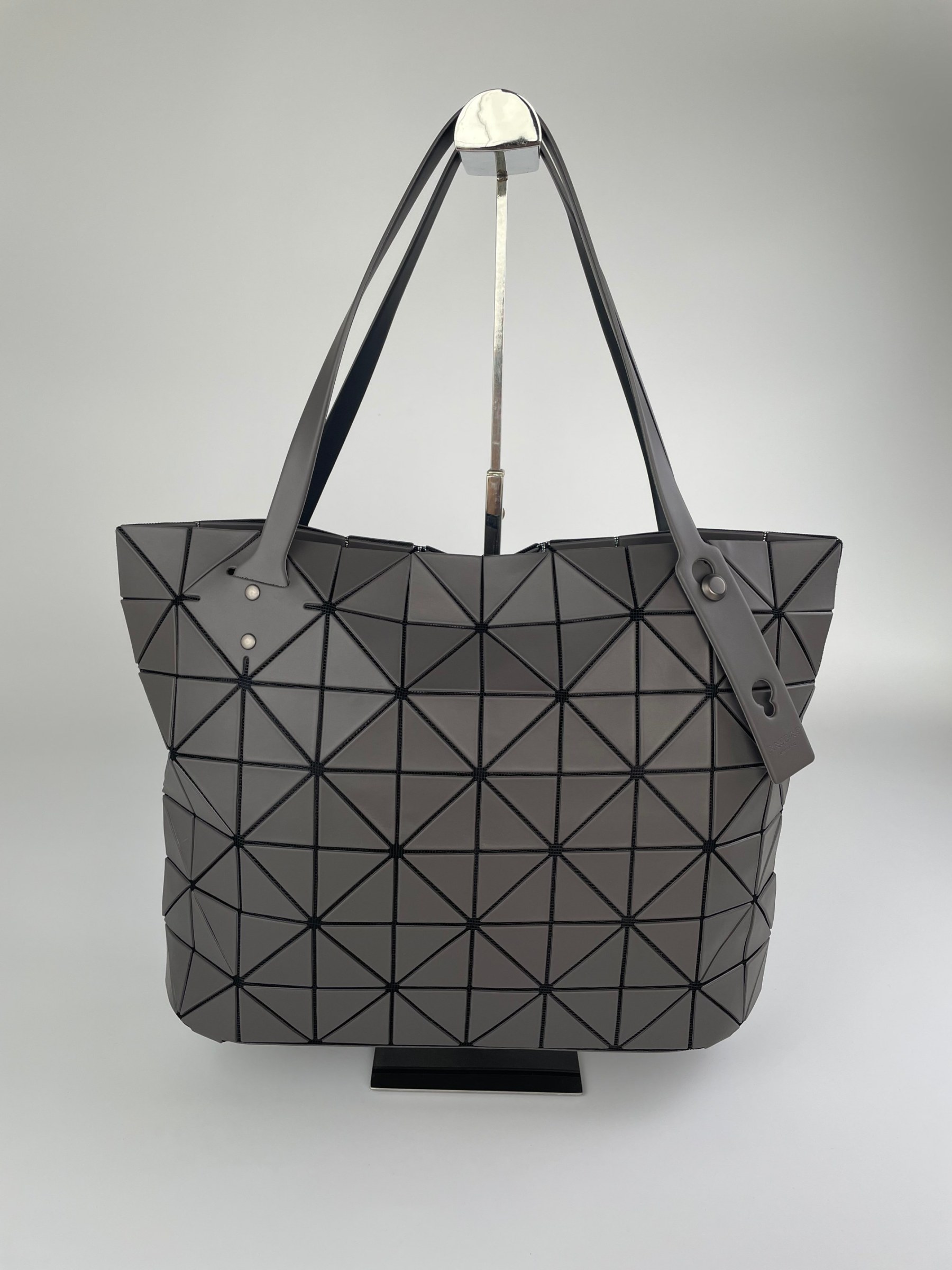 イッセイミヤケ「Issey Miyake」LUCENTシリーズ トートバッグ