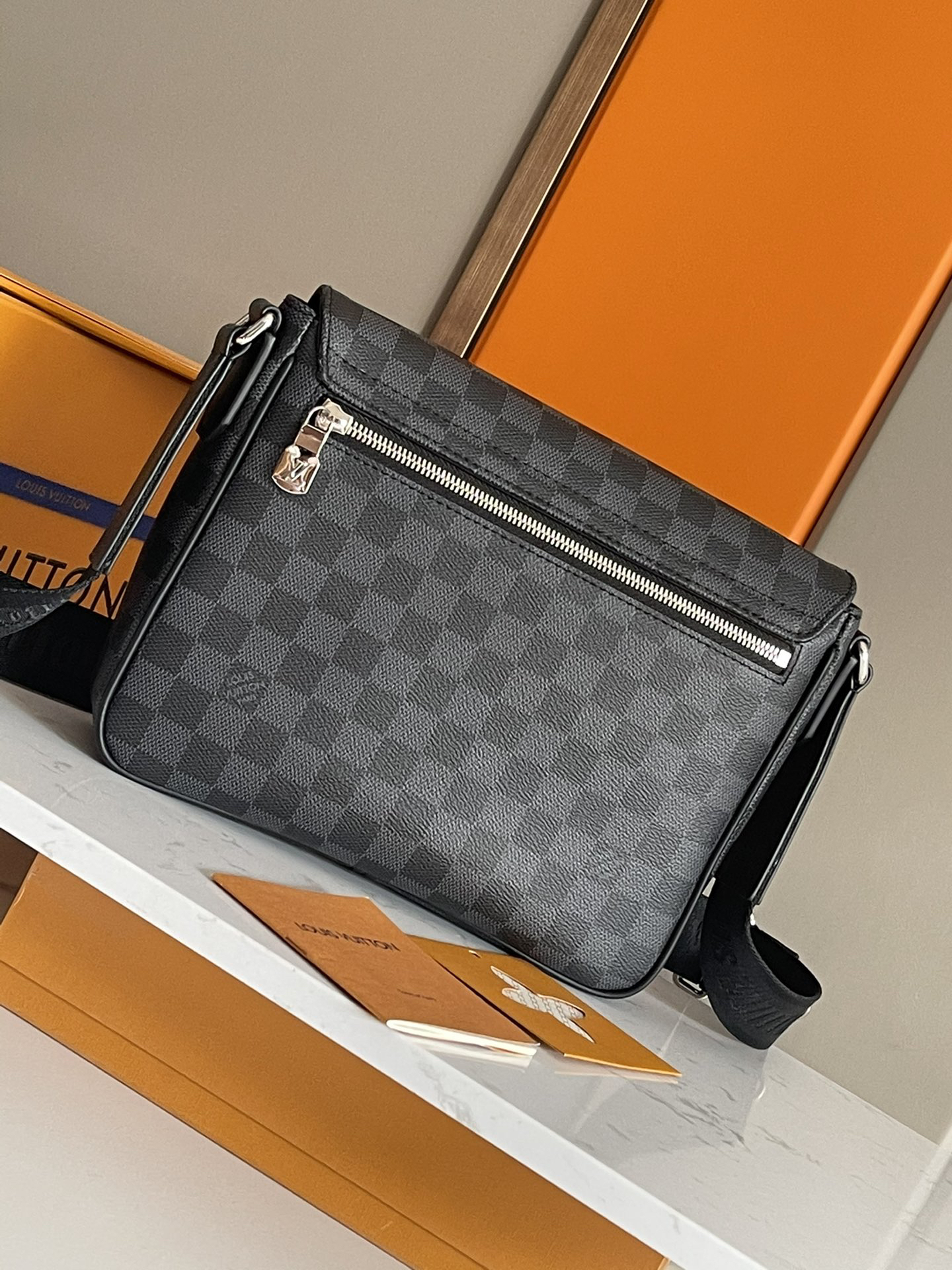 Louis Vuitton  ルイ・ヴィトン シーズナル ワンショルダーバッグ