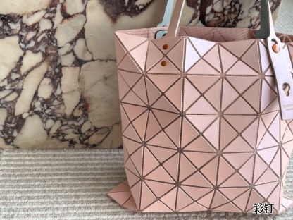 イッセイミヤケ「Issey Miyake」LUCENTシリーズ トートバッグ