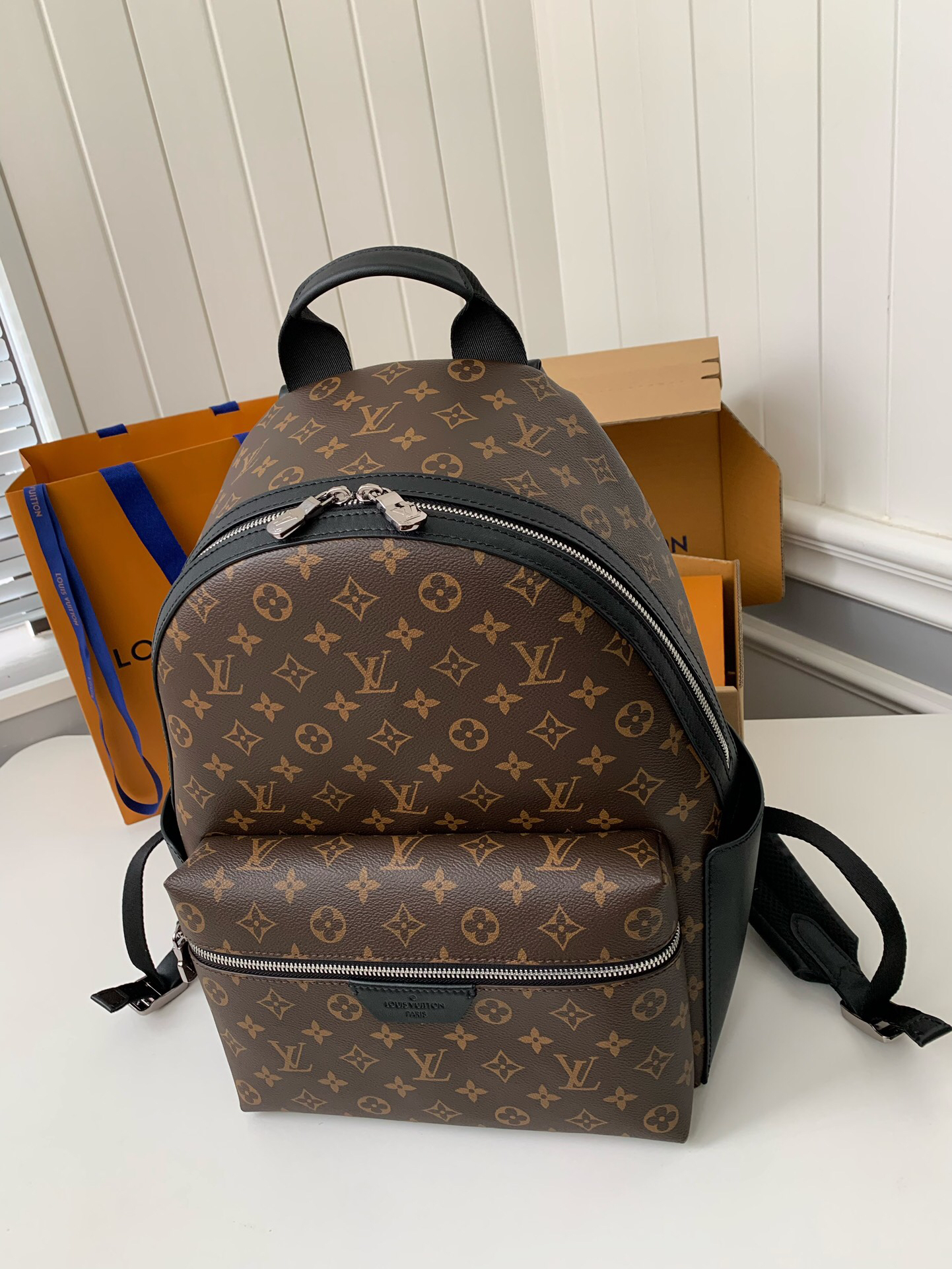 Louis Vuitton  ルイ・ヴィトン シーズナル ワンショルダーバッグ