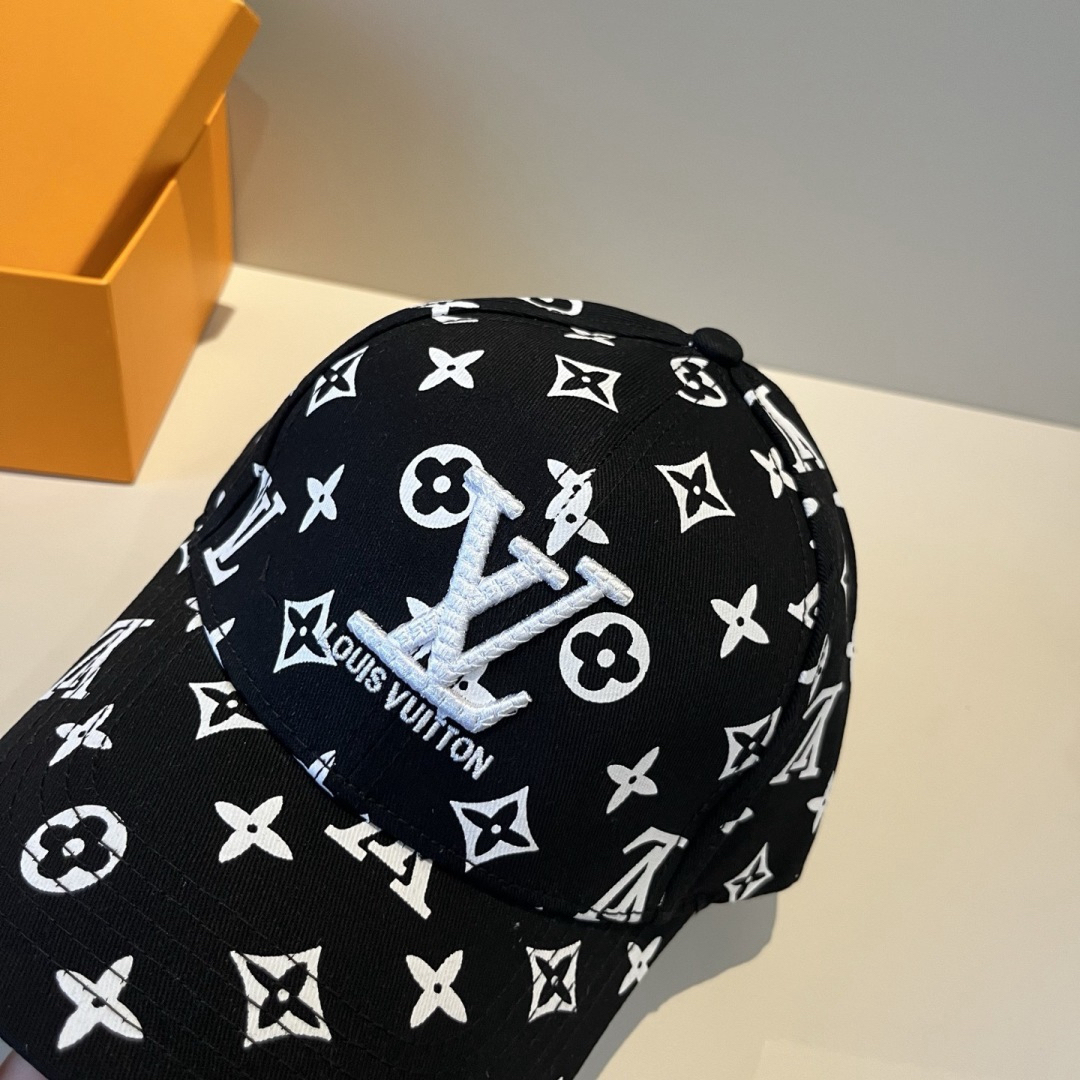 ルイ・ヴィトン「Louis Vuitton」 の新作野球帽