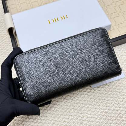 ディオール「Dior」 クラシックな高級品さいふ