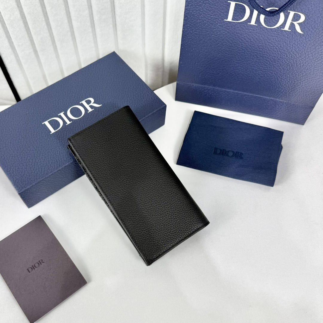 ディオール「Dior」 クラシックな高級品さいふ