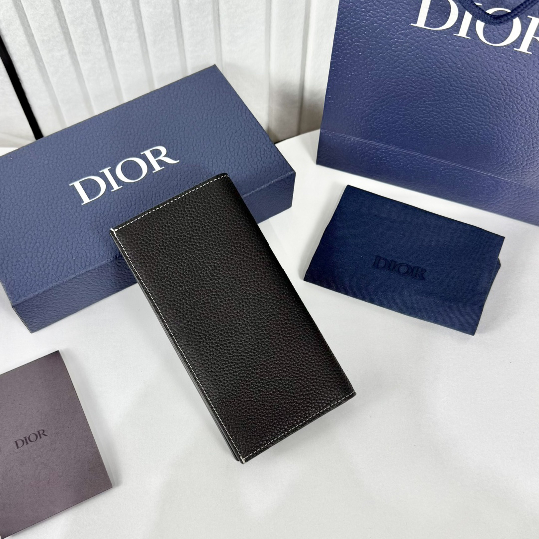 ディオール「Dior」 クラシックな高級品さいふ