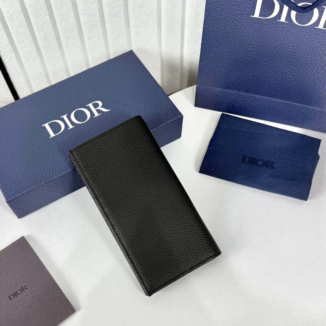 ディオール「Dior」 クラシックな高級品さいふ