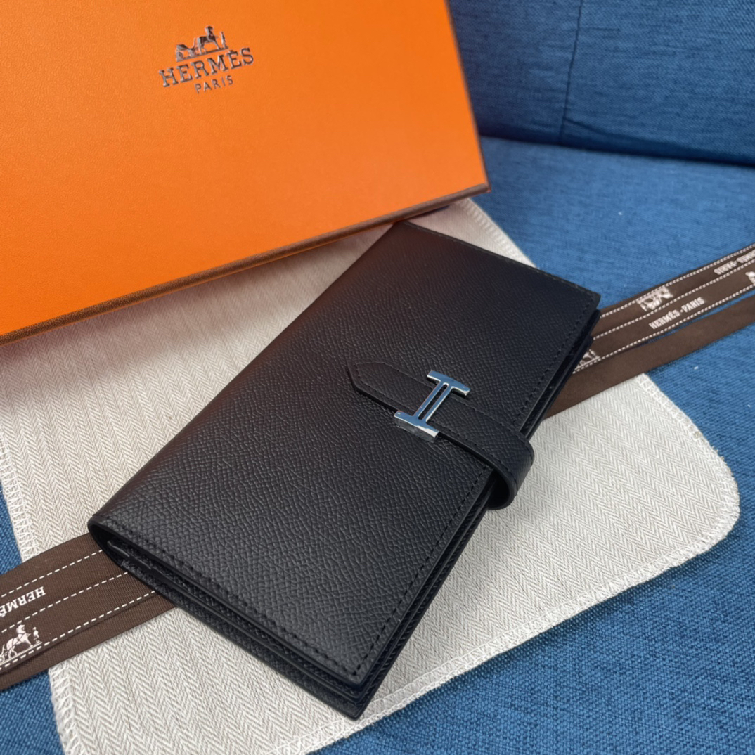 エルメス「Hermès」 レザーポケットウォレット