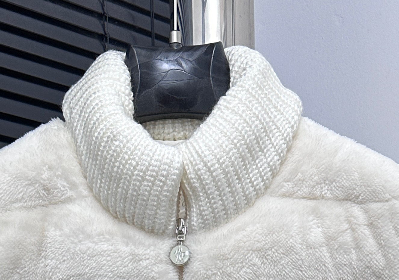 モンクレール シーズン別 ロングダウンコート