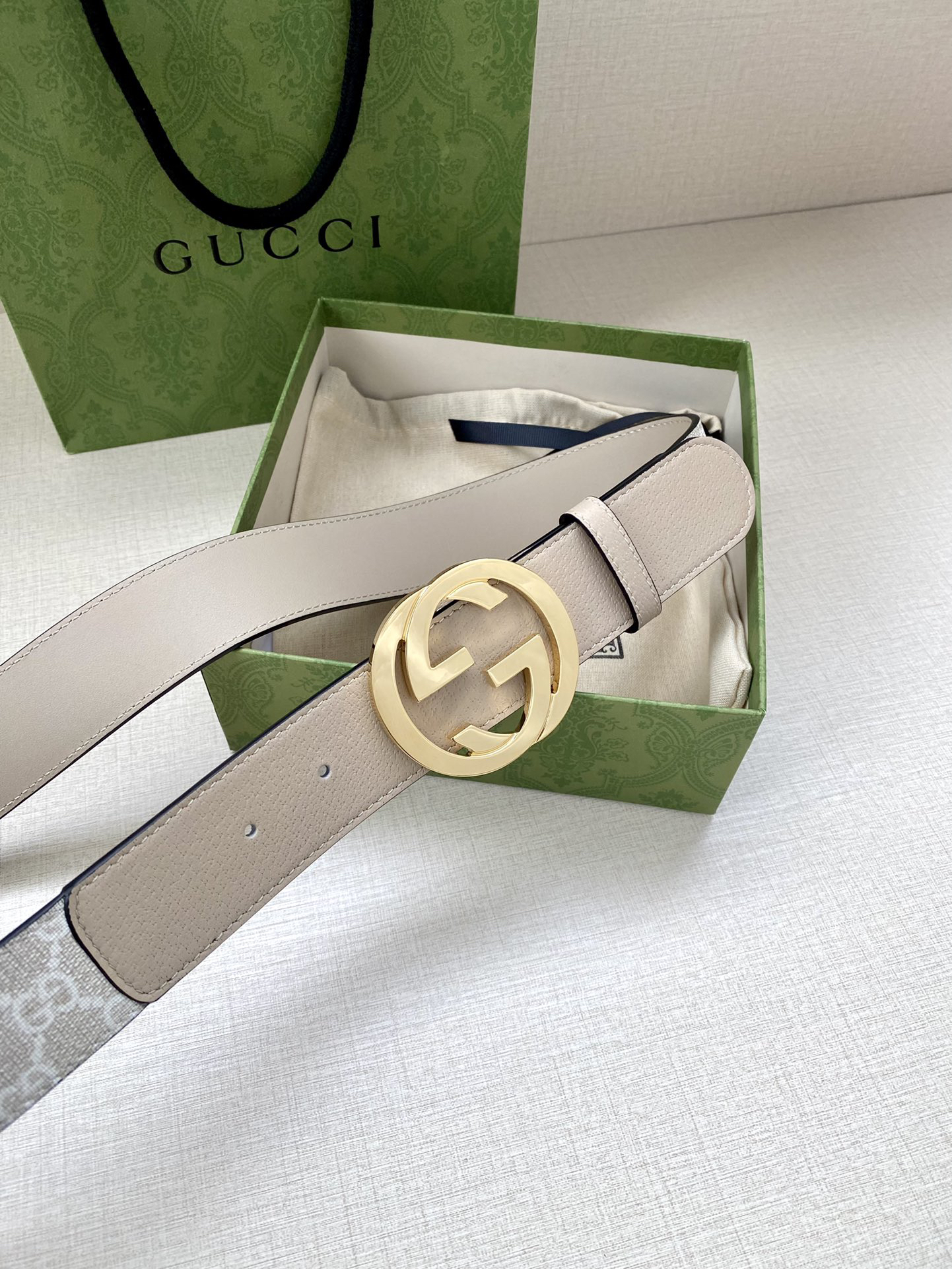 グッチ「Gucci」 新作女性用ベルト