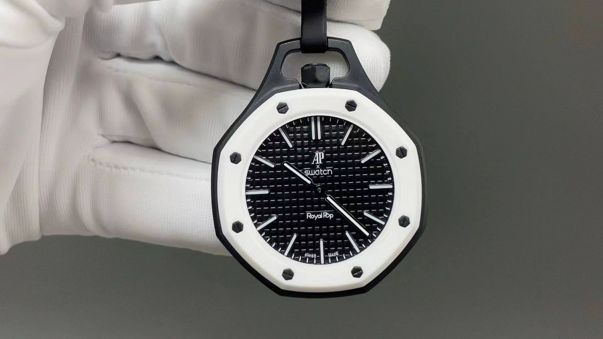 スウォッチ「Swatch」X AP Royal Pop 新作コラボ（AP×スウォッチ コラボモデル） クォーツモデル