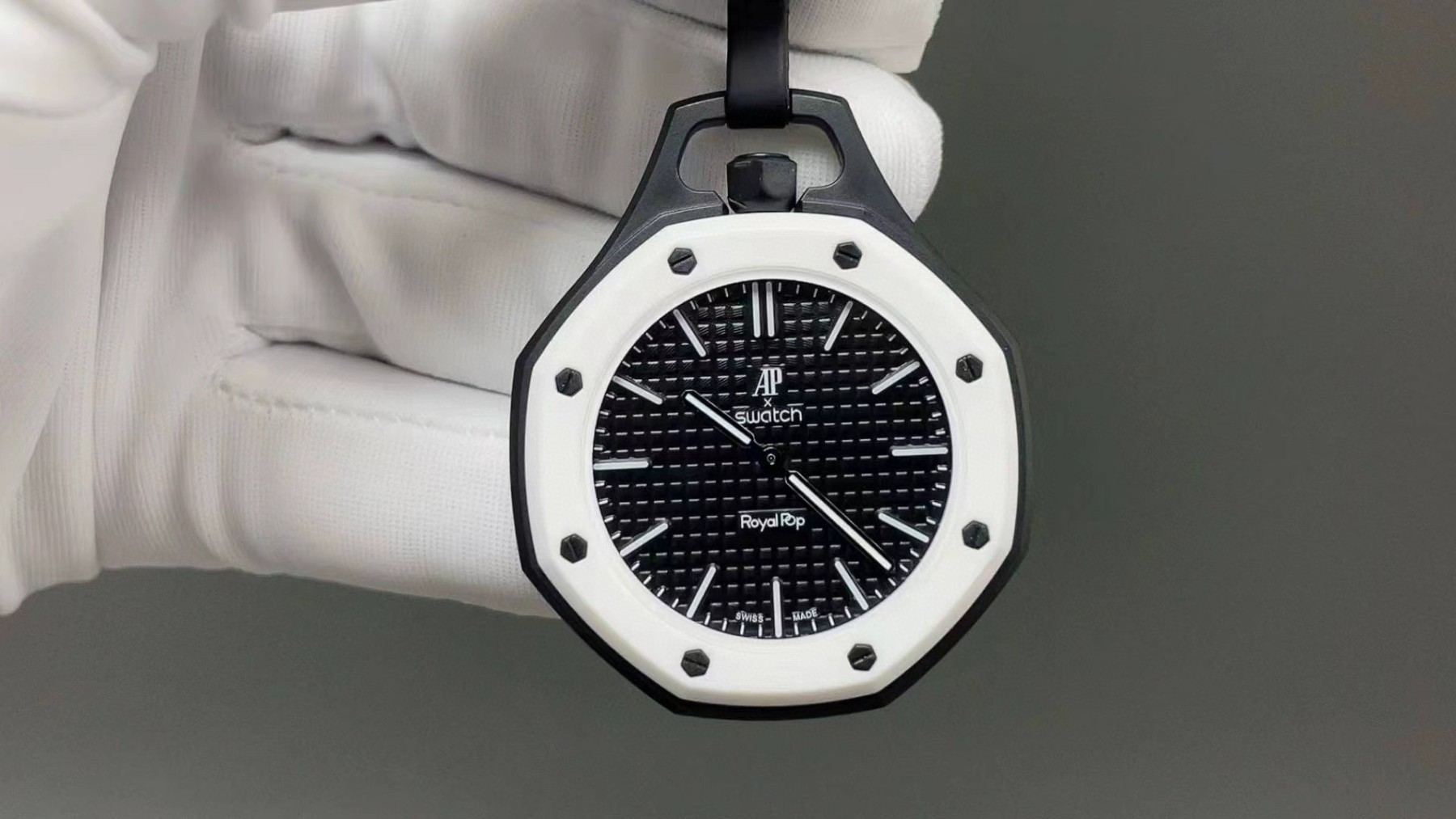 スウォッチ「Swatch」X AP Royal Pop 新作コラボ（AP×スウォッチ コラボモデル） クォーツモデル