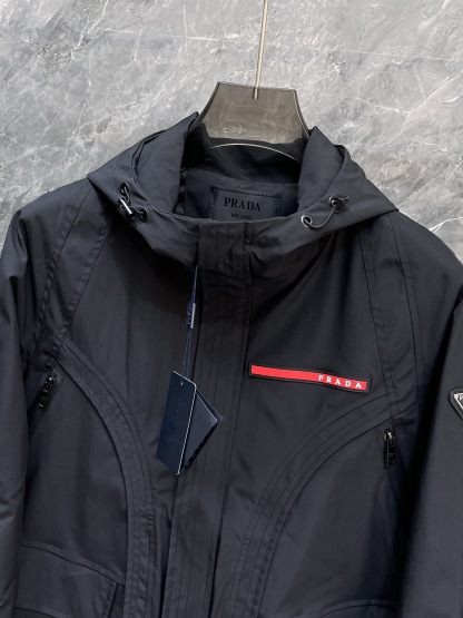 プラダ冬のおしゃれメンズジャケット