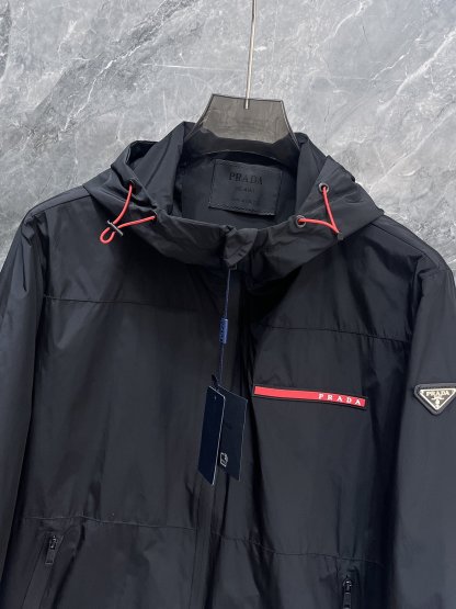 プラダ冬のおしゃれメンズジャケット