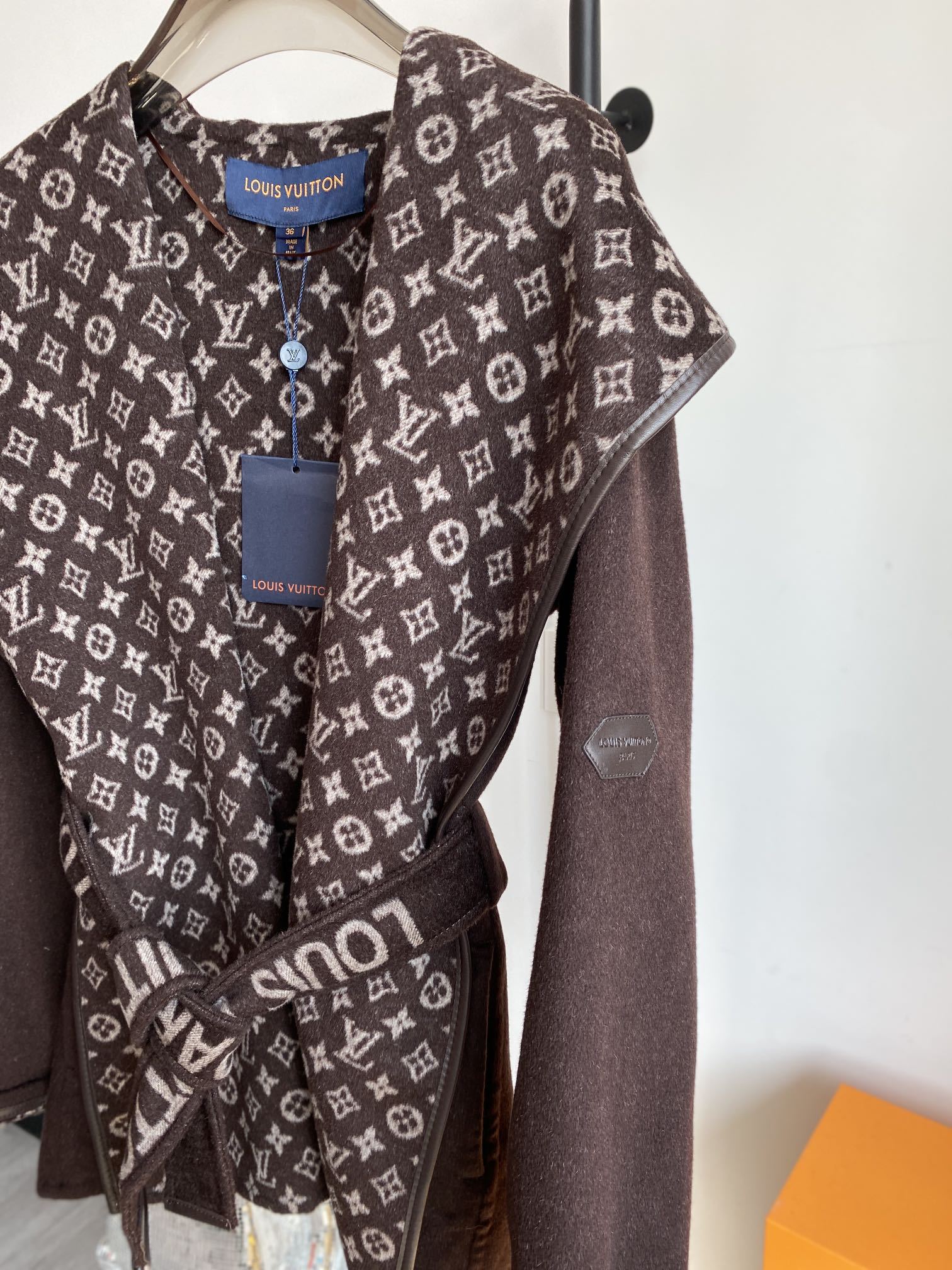 [ Louis Vuitton ] ルイ・ヴィトン  リバーシブルコートウールレディーストップス