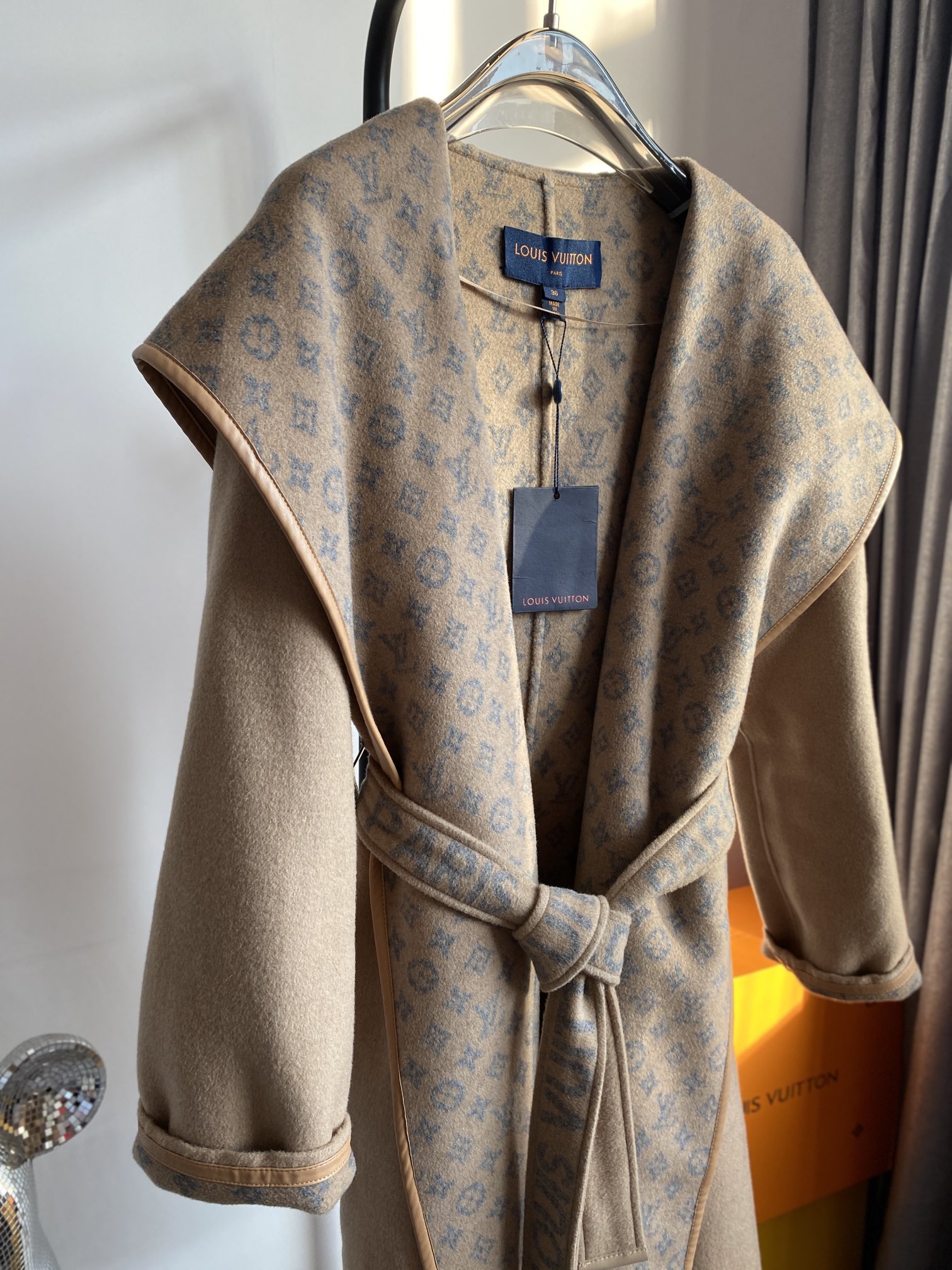 [ Louis Vuitton ] ルイ・ヴィトン  リバーシブルコートウールレディーストップス