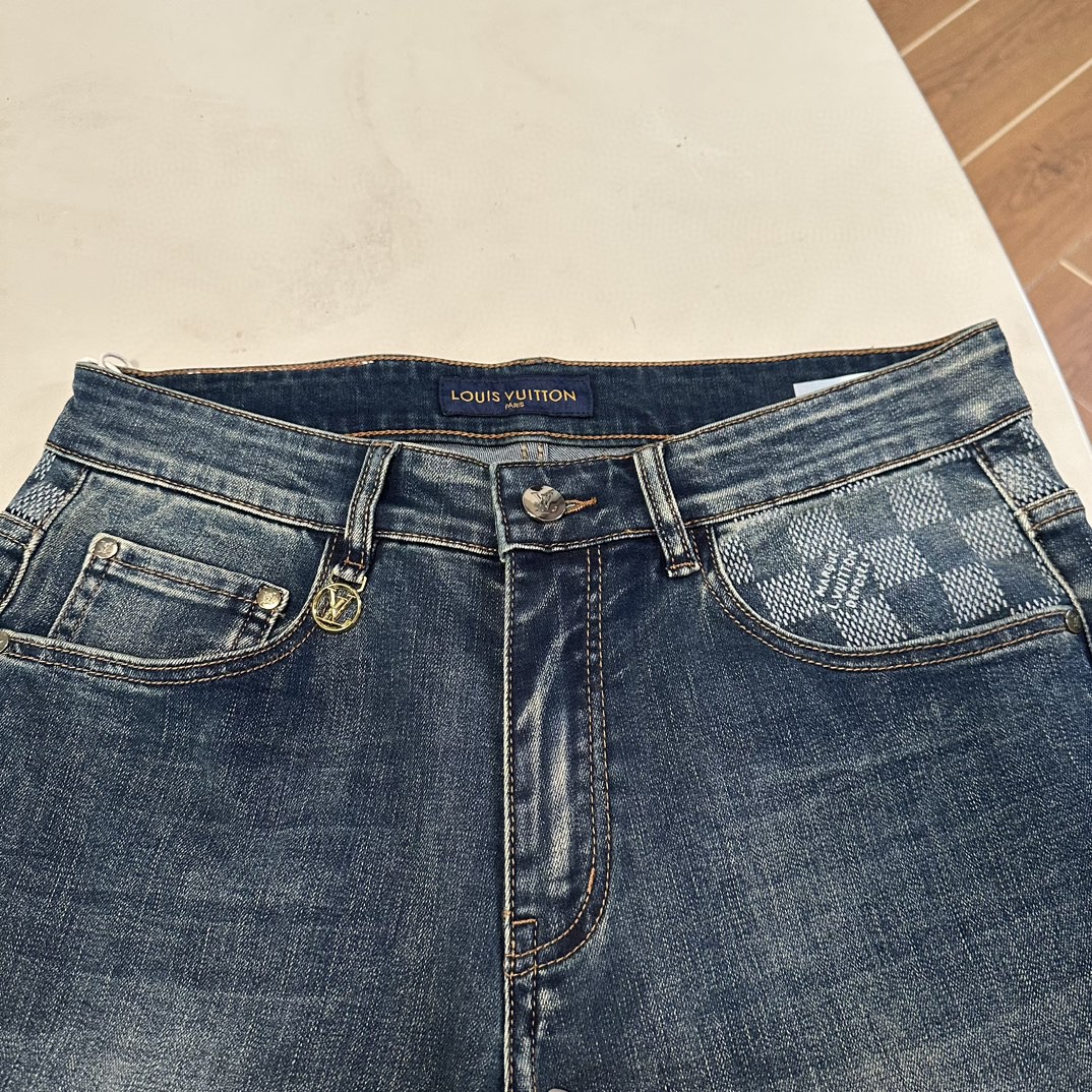 [ Louis Vuitton ] ルイ・ヴィトン スタイリッシュなジーンズ