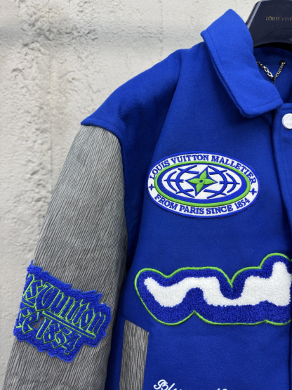 [ Louis Vuitton ] ルイ・ヴィトン  サファイア刺繍の皮の袖の野球服のコート