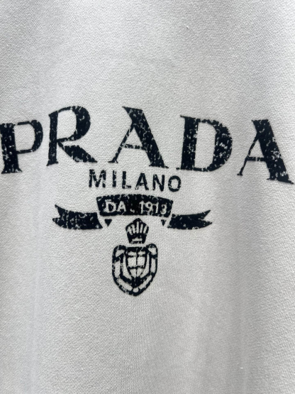 [ Prada ] プラダ  冬用パーカー