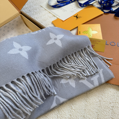 Louis Vuitton ルイヴィトン新作ニットマフラー