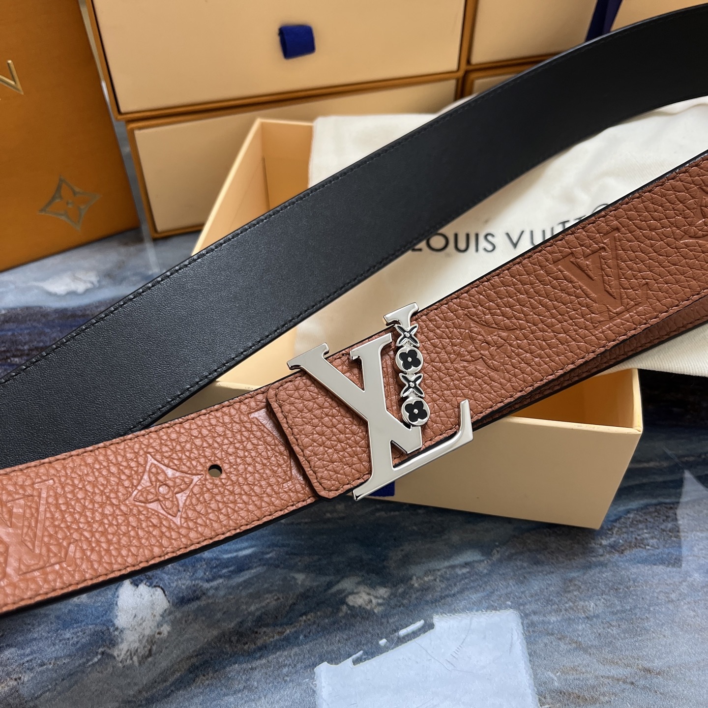 Louis Vuitton ルイヴィトンの新作ベルト