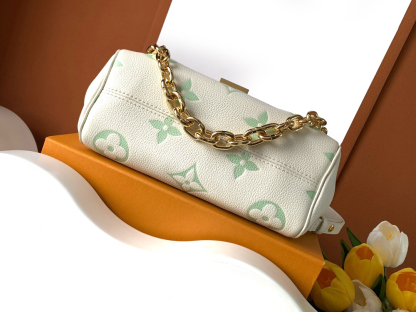 Louis Vuitton  ルイ・ヴィトン シーズナル ワンショルダーバッグ 