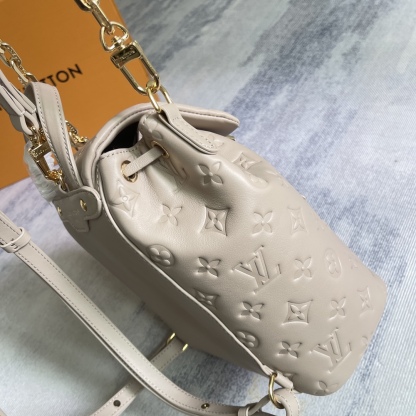 Louis Vuitton ルイ・ヴィトン レディースファッションバックパック