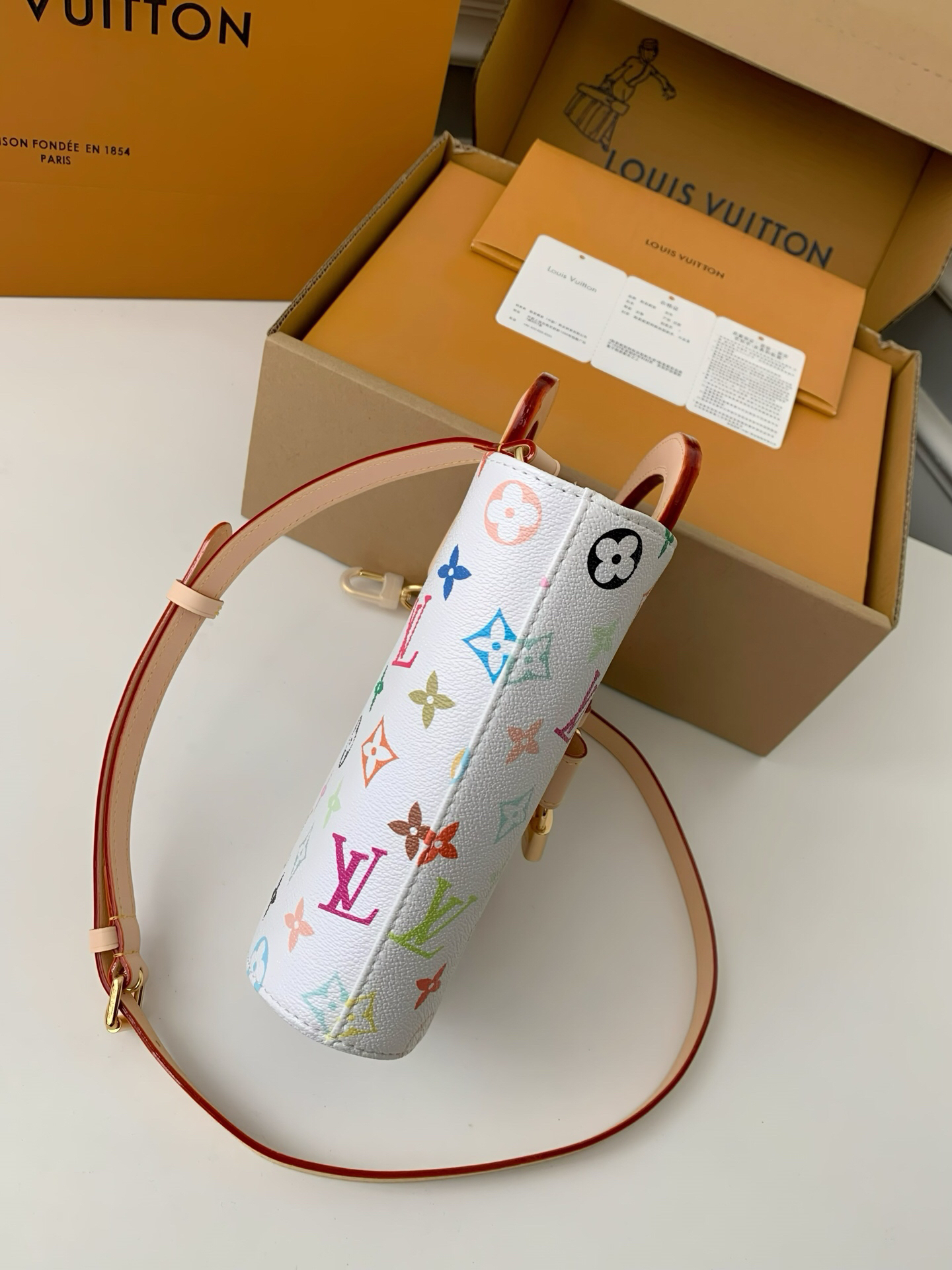 Louis Vuitton  ルイ・ヴィトン シーズナル ワンショルダーバッグ 