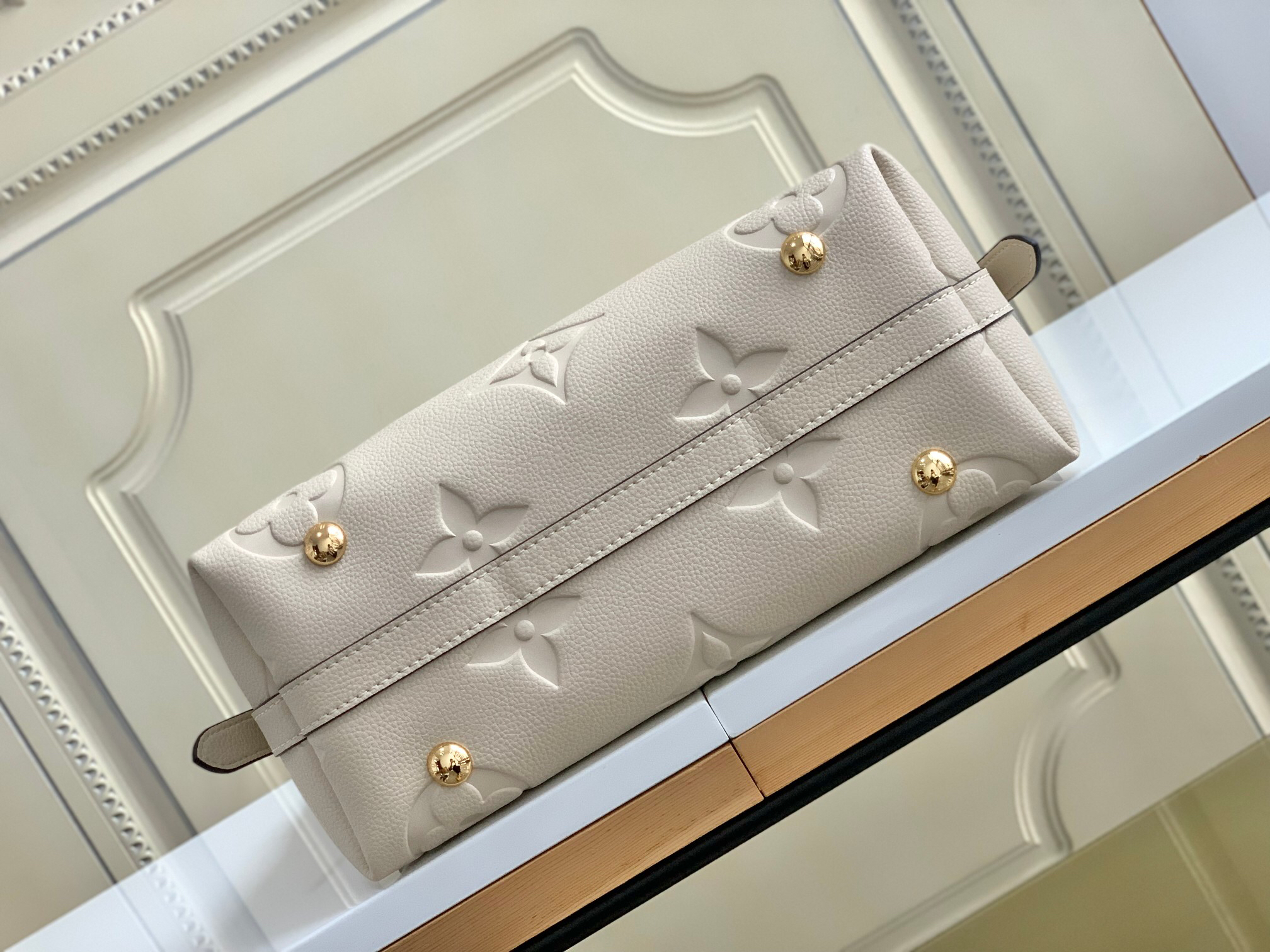 Louis Vuitton  ルイ・ヴィトン シーズナル ワンショルダーバッグ 