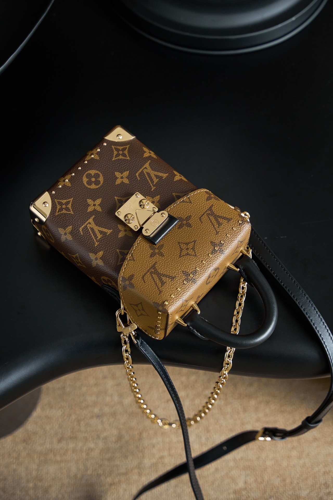 Louis Vuitton  ルイ・ヴィトン シーズナル ワンショルダーバッグ 