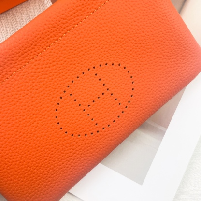 エルメス「Hermès」 レザーポケットウォレット