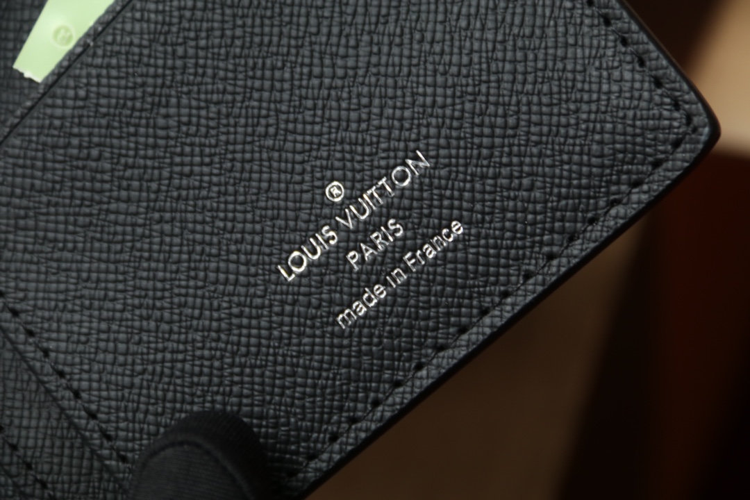 ルイ・ヴィトン「Louis Vuitton」レザーポケットウォレット