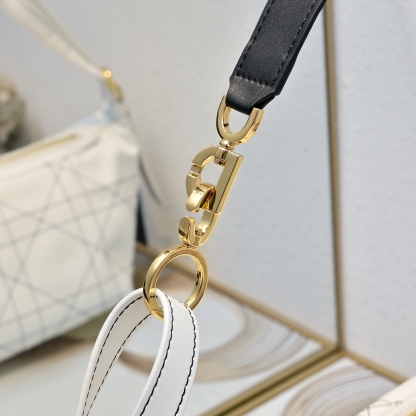 ディオール「Dior」 レディース おしゃれ ショルダーバッグ