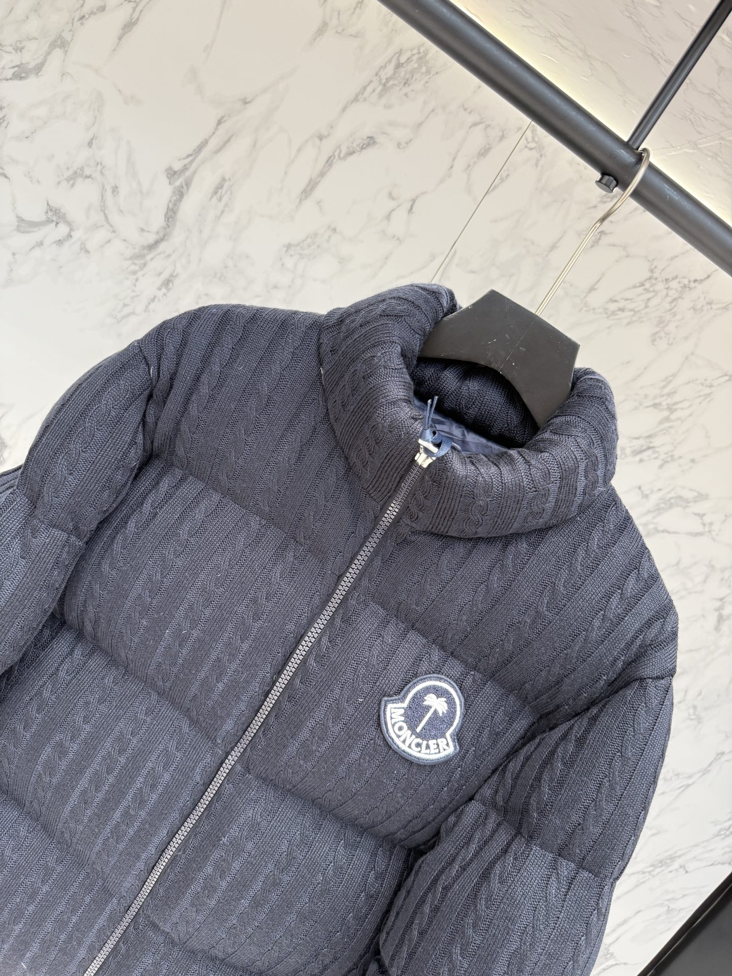 モンクレール シーズン別 ロングダウンコート