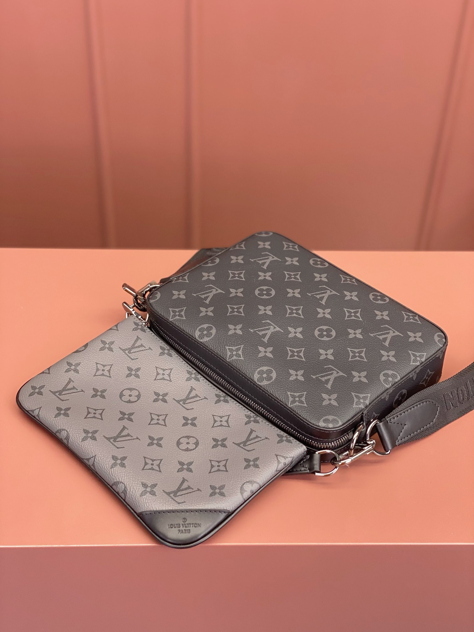 Louis Vuitton  ルイ・ヴィトン シーズナル ワンショルダーバッグ 