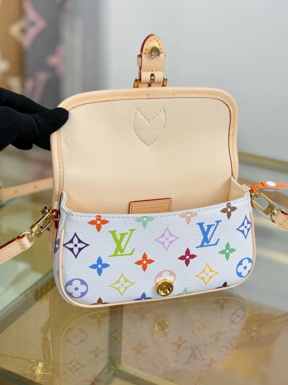 Louis Vuitton  ルイ・ヴィトン シーズナル ワンショルダーバッグ 