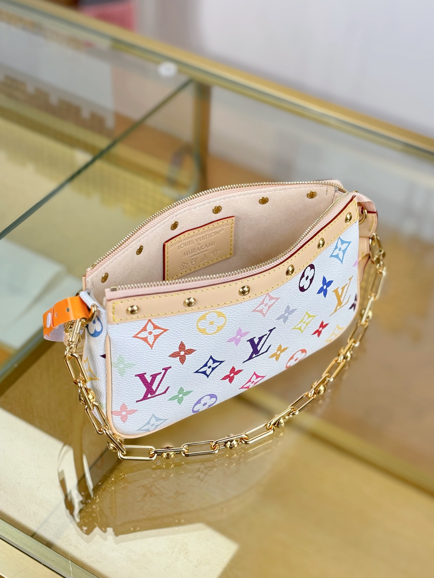 Louis Vuitton  ルイ・ヴィトン シーズナル ワンショルダーバッグ 
