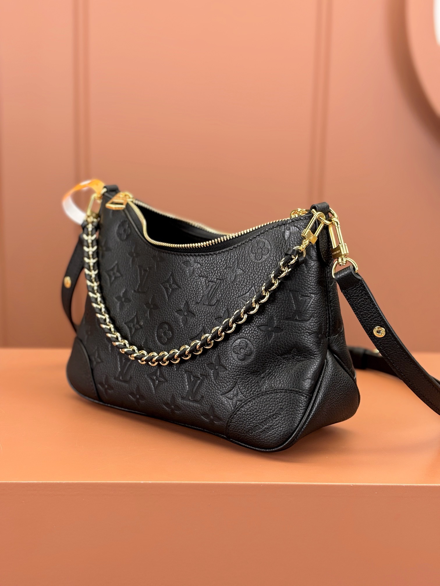 Louis Vuitton  ルイ・ヴィトン シーズナル ワンショルダーバッグ 