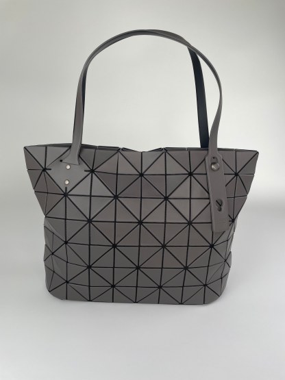 イッセイミヤケ「Issey Miyake」LUCENTシリーズ トートバッグ