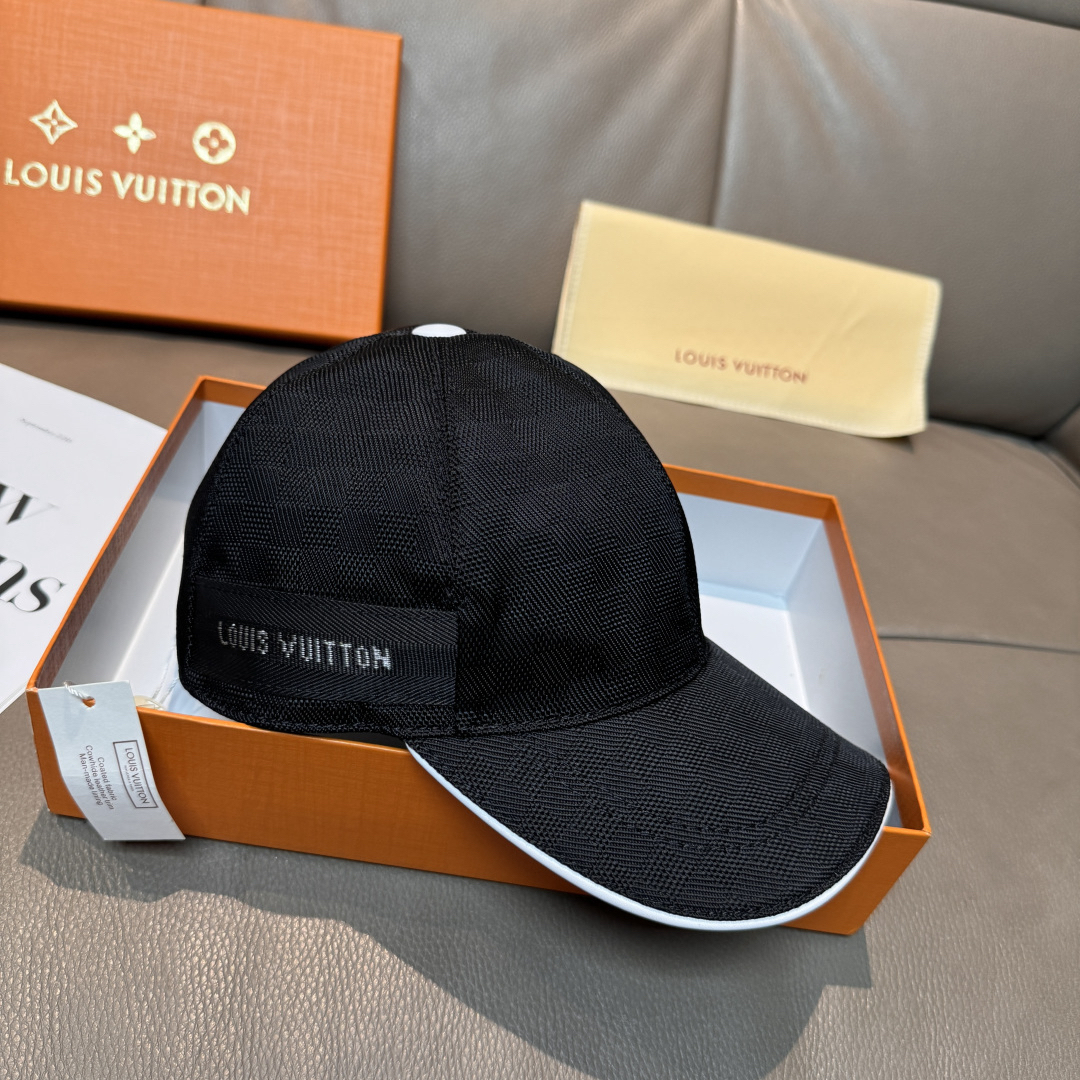 ルイ・ヴィトン「Louis Vuitton」 の新作野球帽