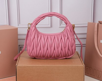 ミュウミュウ「MIUMIU」レディースファッションハンドバッグとショルダーバッグ