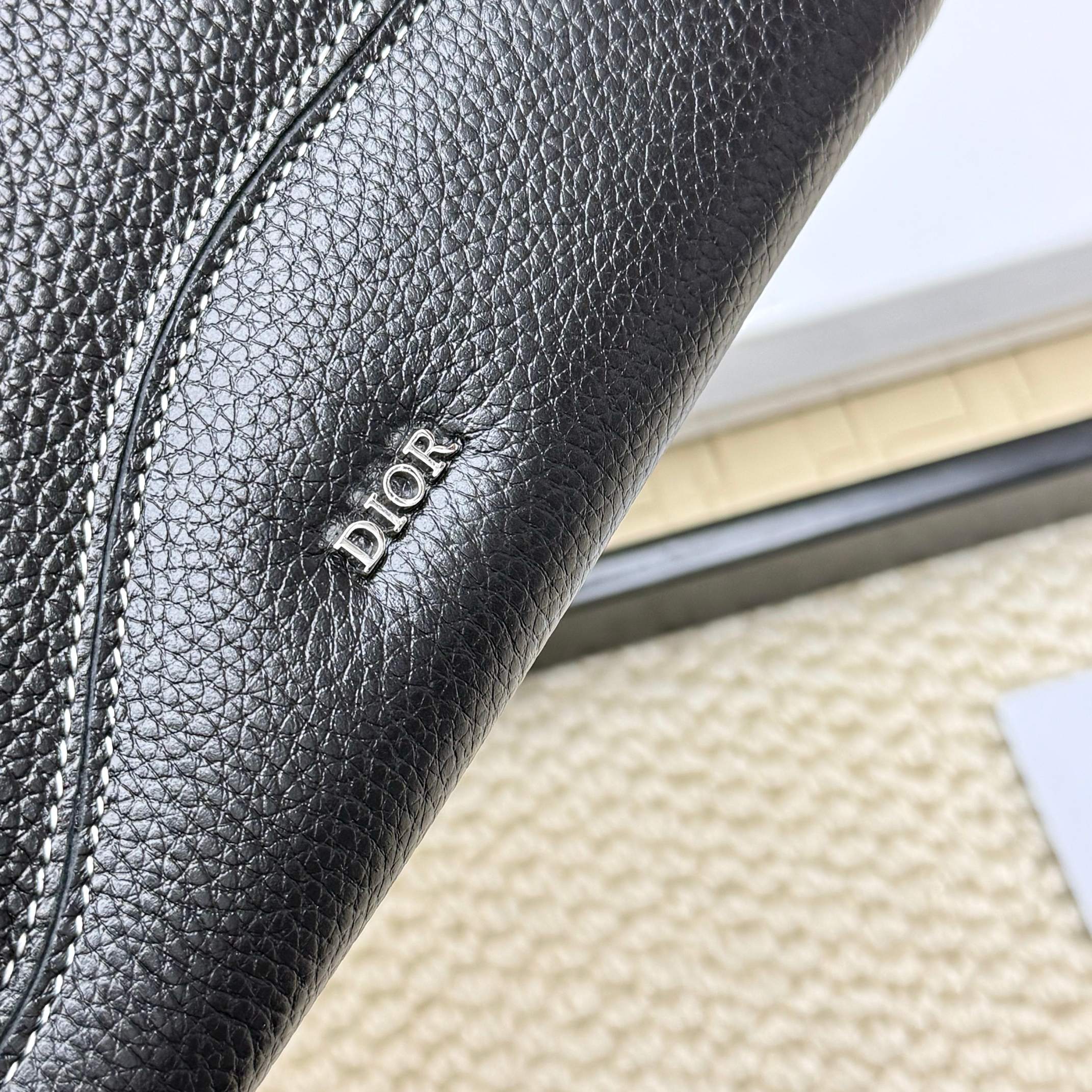 ディオール「Dior」 クラシックな高級品さいふ