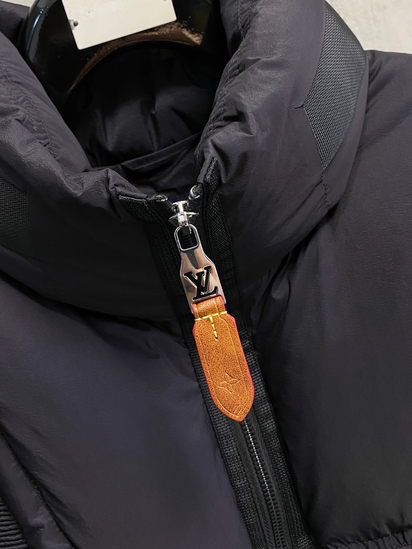 ルイ・ヴィトン冬のおしゃれカジュアルダウンジャケットメンズジャケット