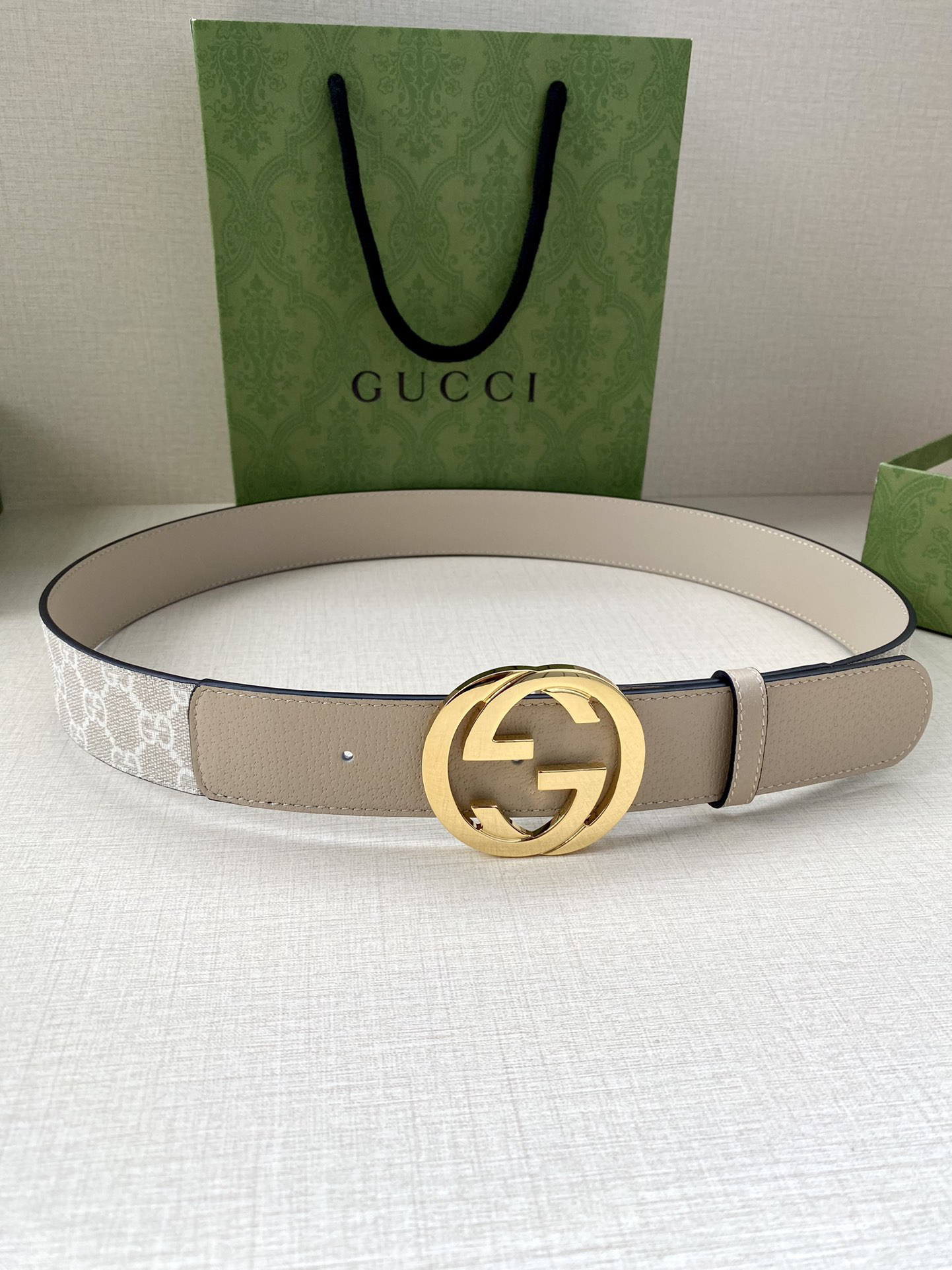 グッチ「Gucci」 新作女性用ベルト