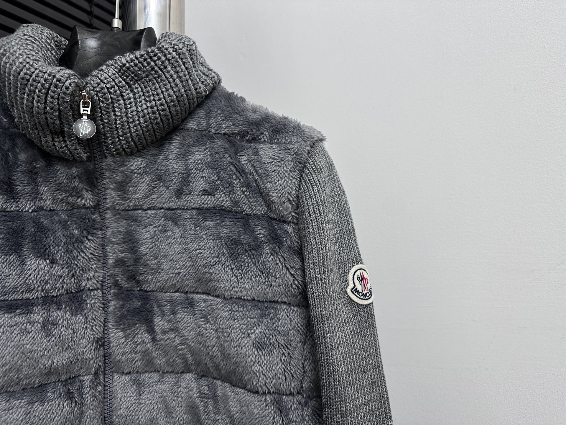 モンクレール シーズン別 ロングダウンコート