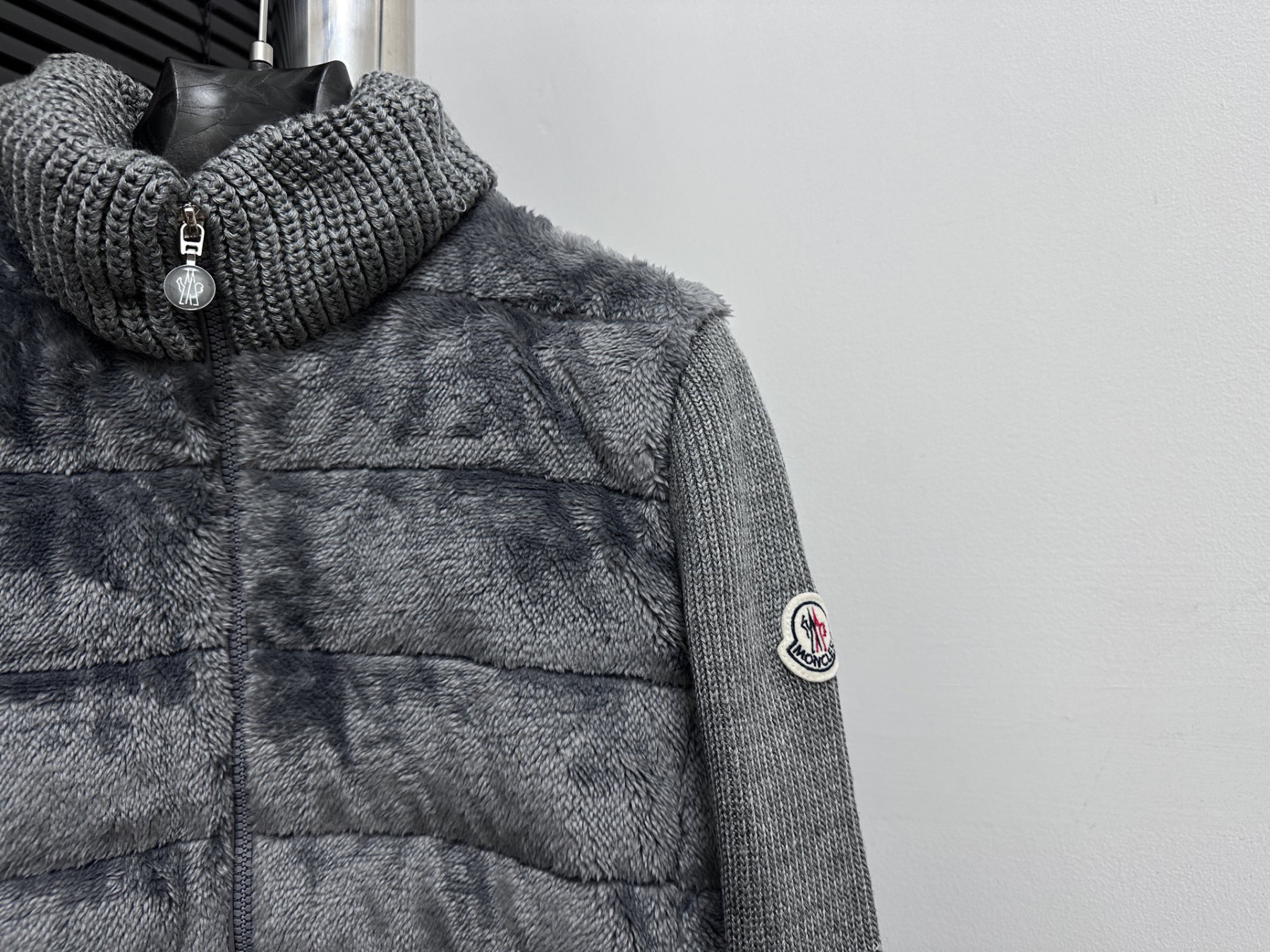 モンクレール シーズン別 ロングダウンコート