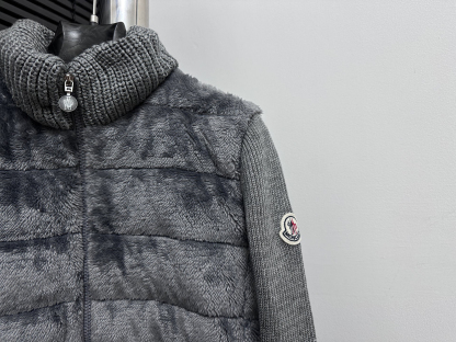 モンクレール シーズン別 ロングダウンコート