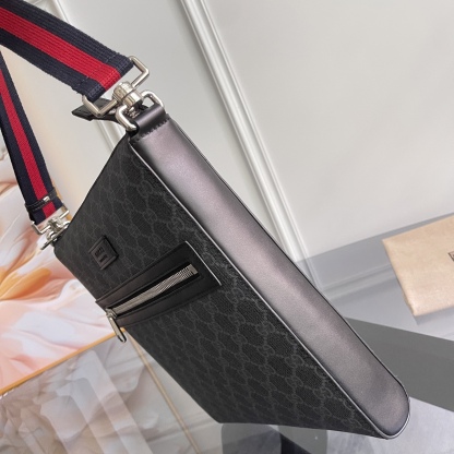【特価商品】グッチ「Gucci」メンズショルダーバッグ