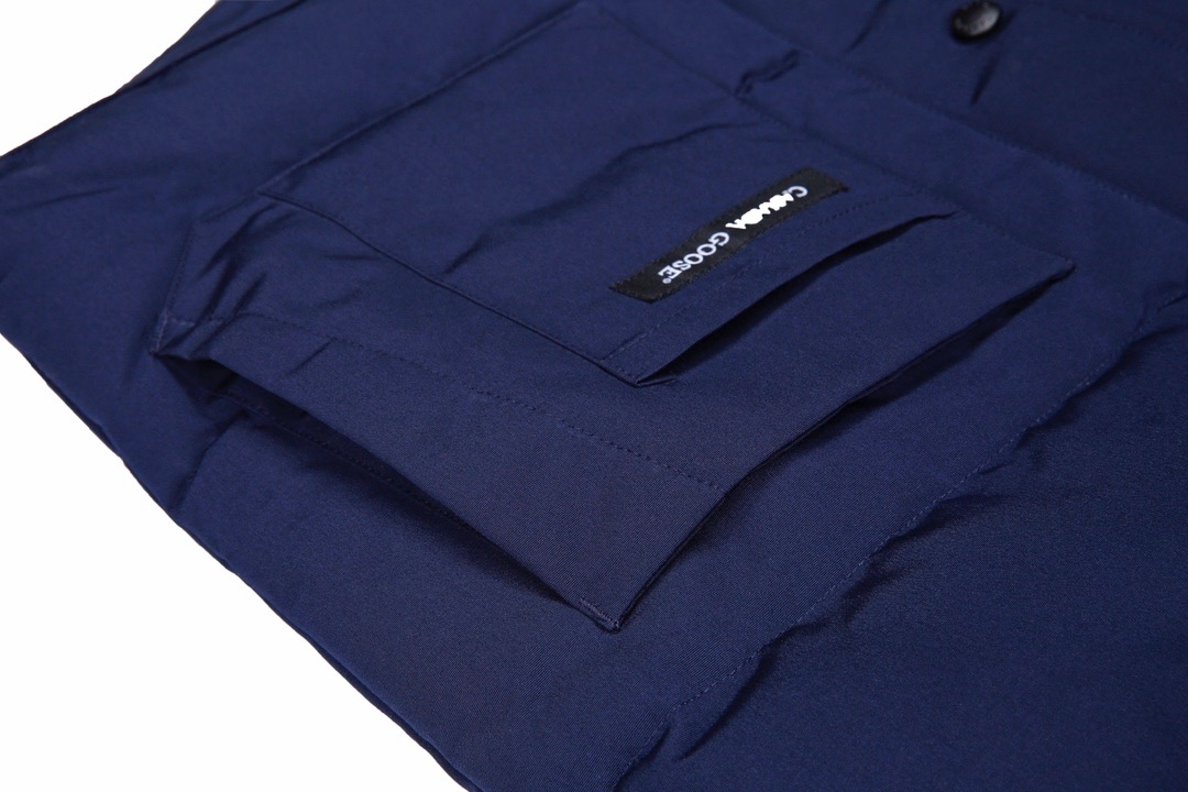 カナダグラス冬のダウンジャケットベスト