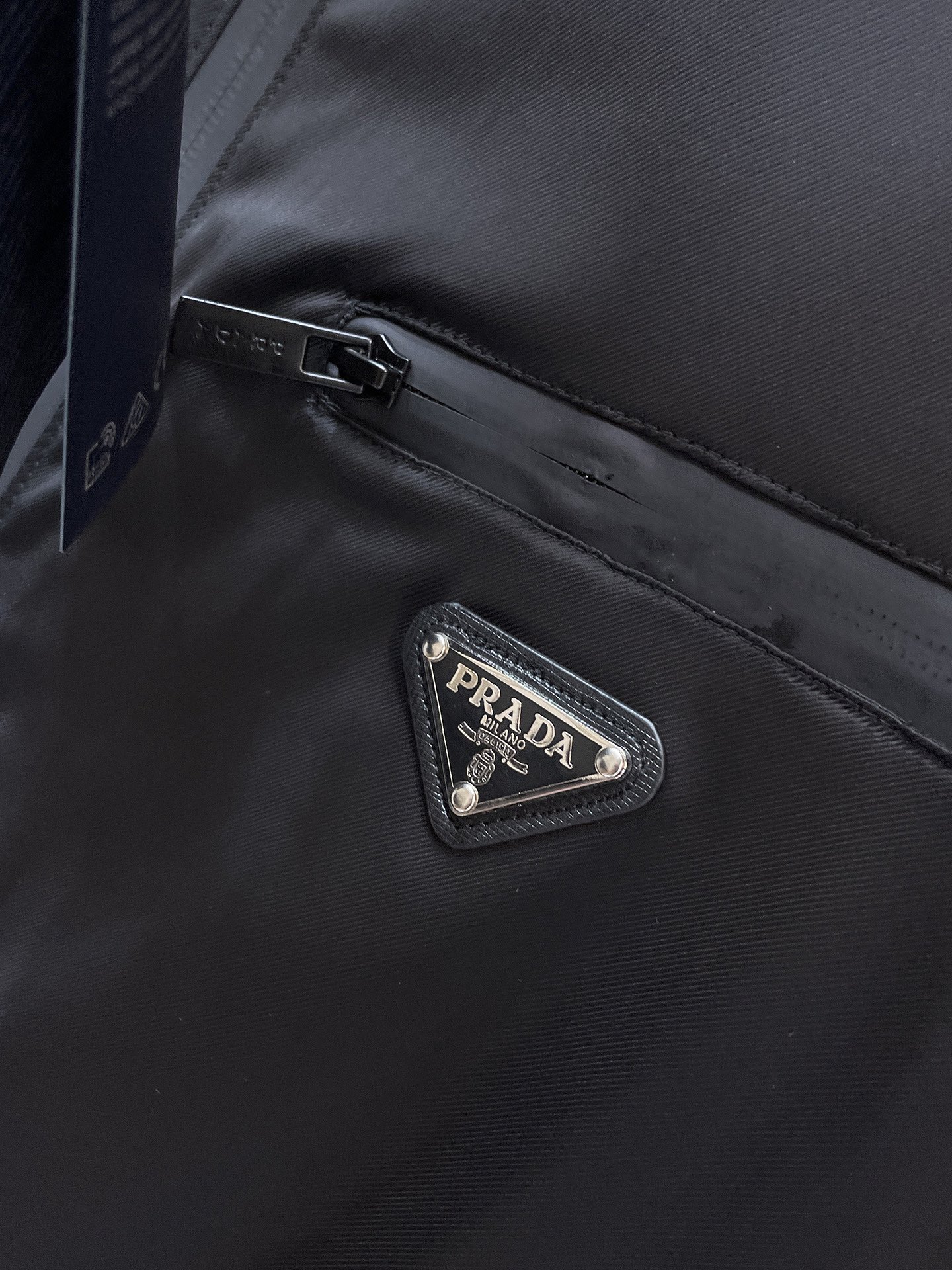 プラダ冬のおしゃれメンズジャケット